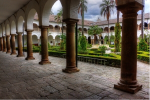 ECUADOR: Quito Monastery Garden